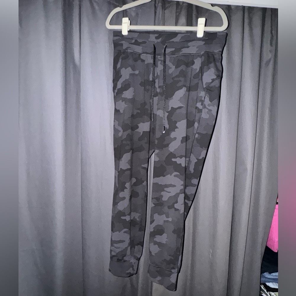 Lululemon align camo joggers